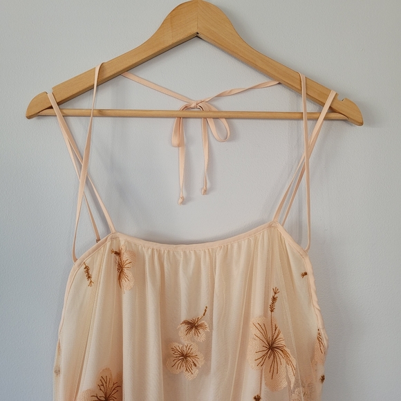 TOBI Donna Floral Embroidered Cream Babydoll Open Back Mini Dress - Picture 7 of 15